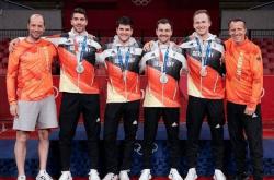 开云下载-包含法国队横扫日本队，奥恰洛夫统治全场的词条