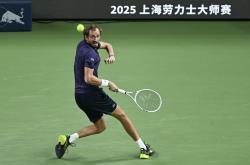 开云体育登录-法国网球队鏖战西班牙网球队，梅德韦杰夫高光表现的简单介绍