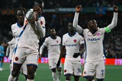 开云平台-曼联客场大胜莱斯特，狂揽三分