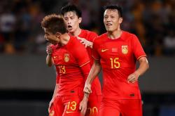 开云体育-国内足坛新秀在国际比赛中大放异彩