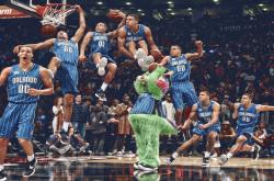 开云体育-哈利伯顿爆发，骑士强行终结篮网，新生代控卫的崛起与铁血防守的胜利