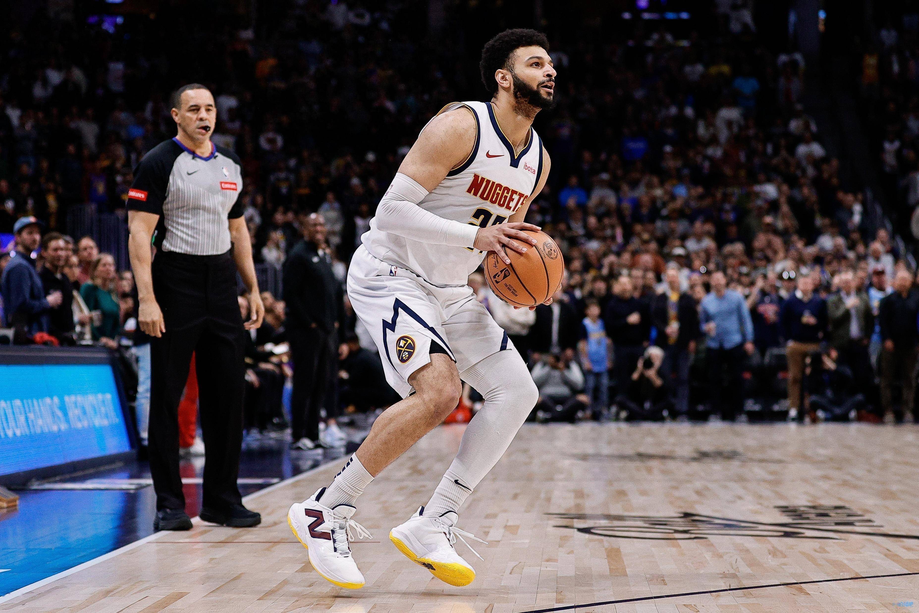 欧洲网球队鏖战美国网球队，穆雷送出助攻