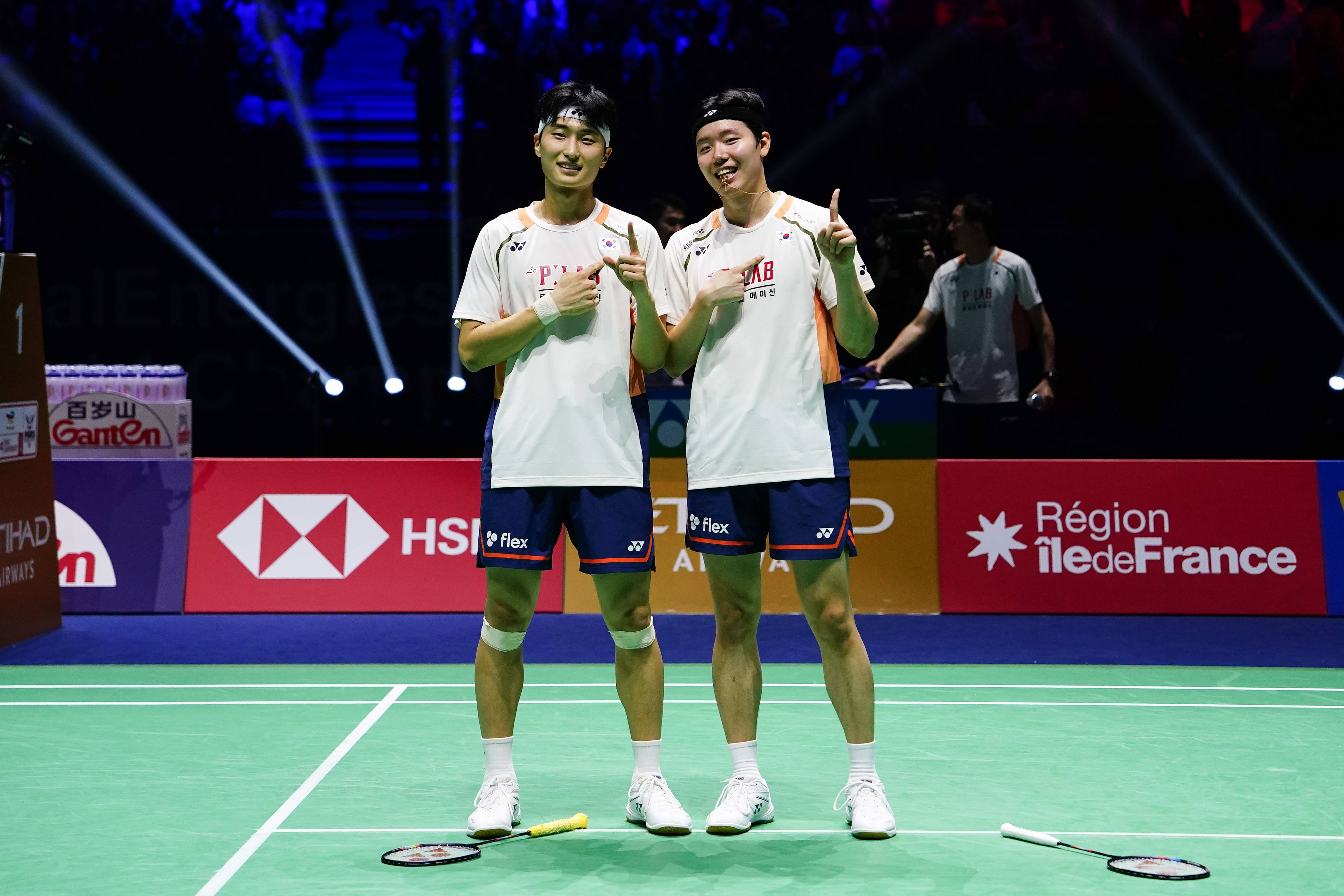 泰国羽毛球队完胜丹麦羽毛球队，安赛龙三分雨点燃全场的简单介绍