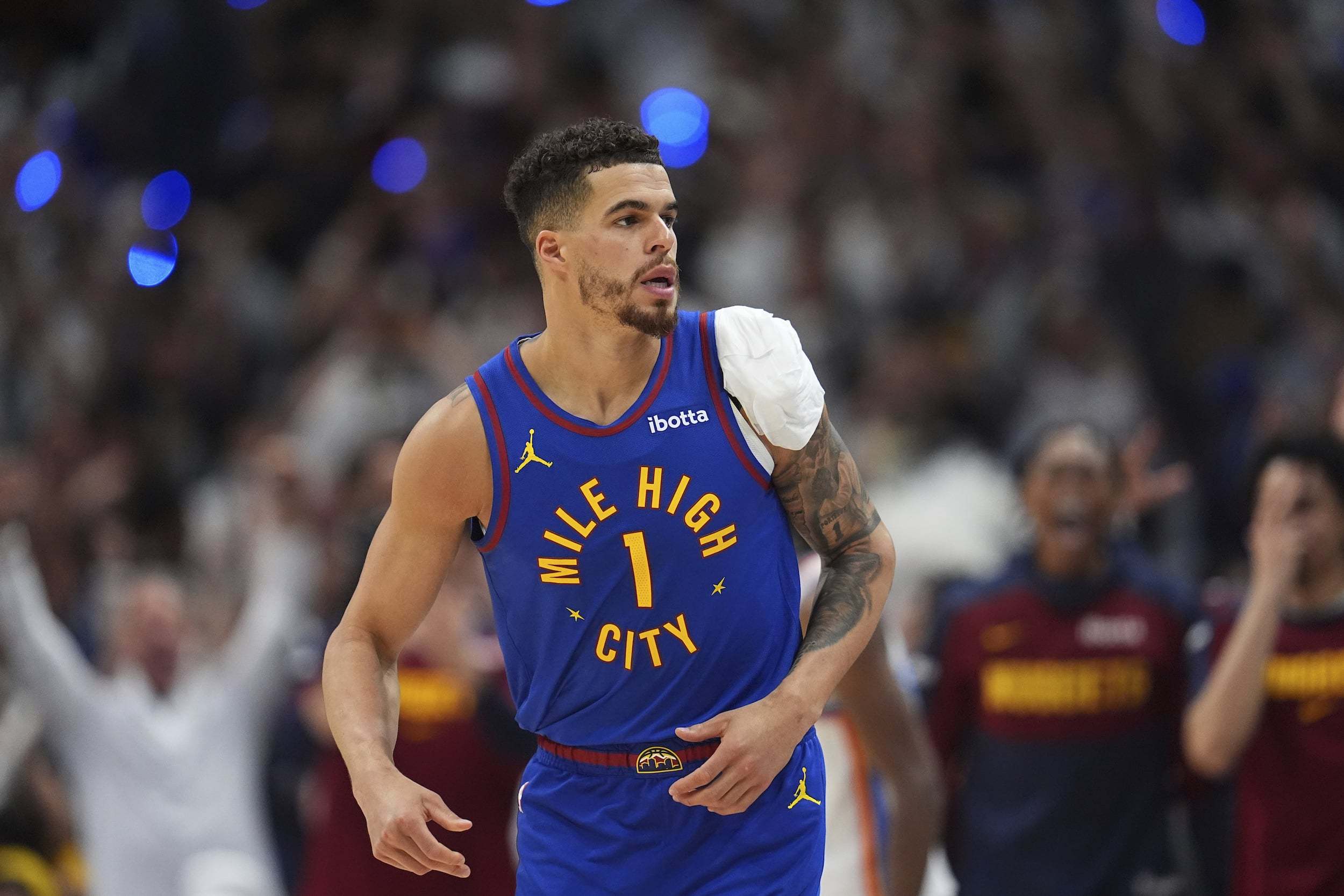 篮网横扫魔术，约基奇高光表现