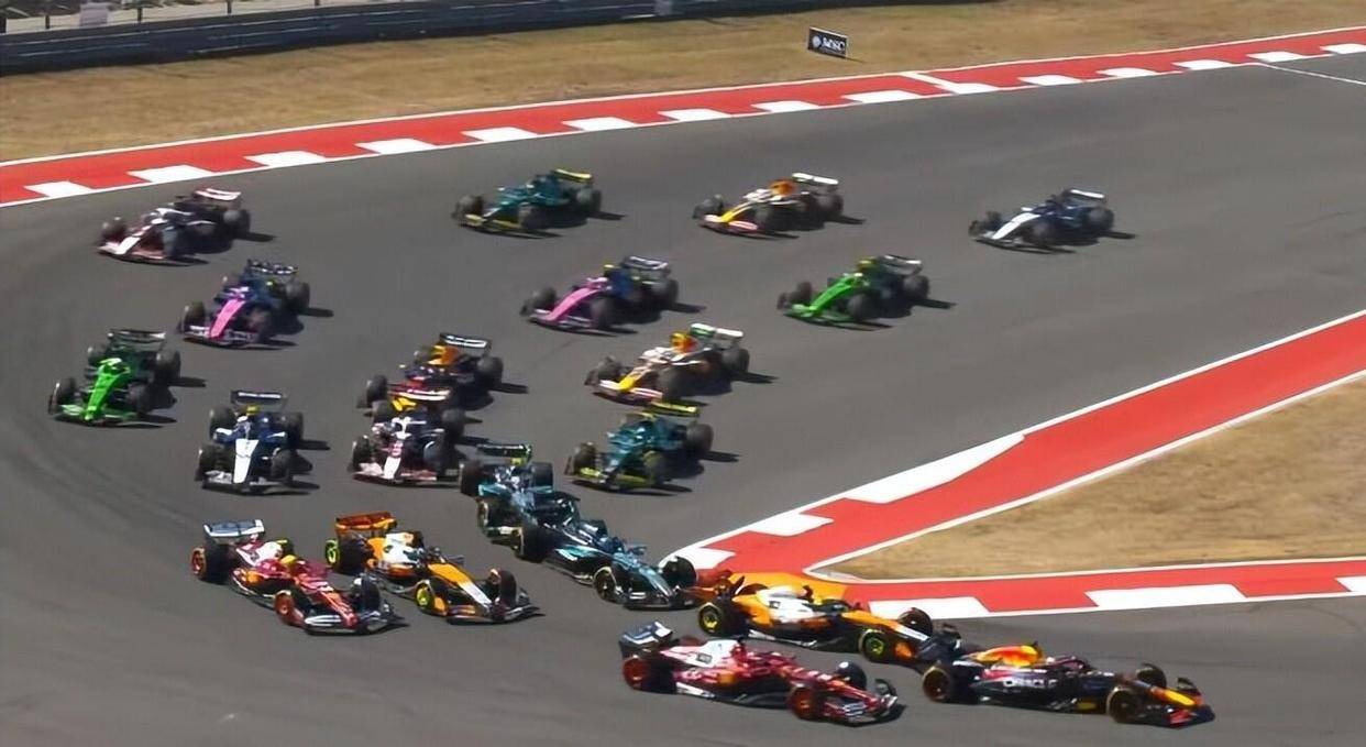 梅赛德斯碾压迈凯伦，维斯塔潘扛起全队的简单介绍