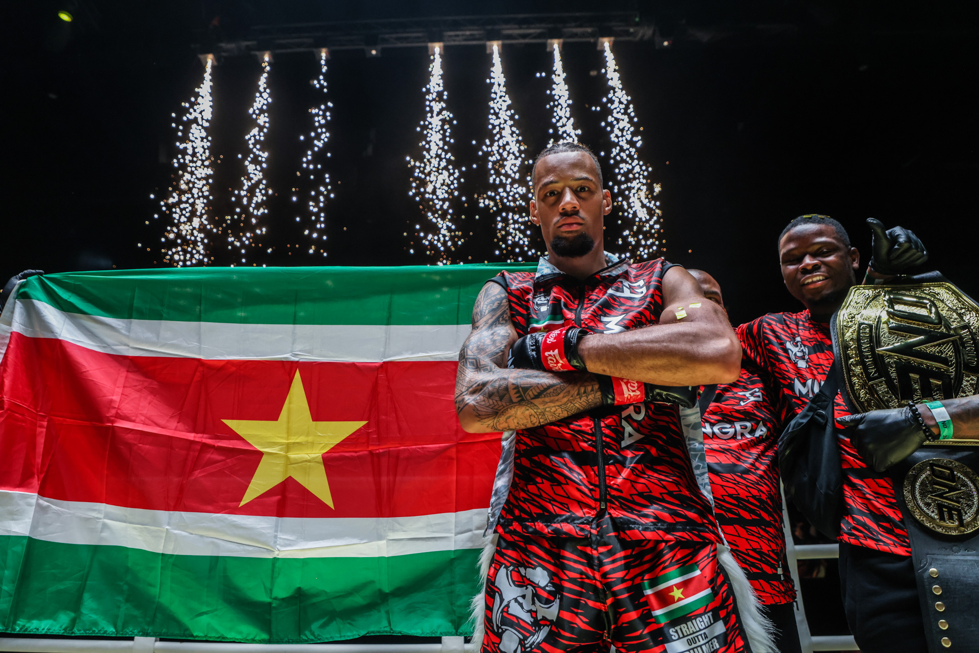 特立尼达队在比赛中击败对手,取得胜利 特立尼达队在比赛中击败对手,取得胜利