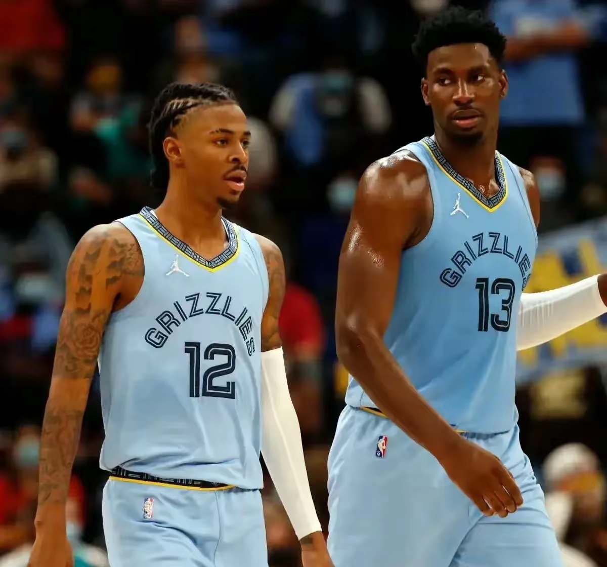 包含灰熊队高层人员变动，球队赛季之路蒙阴影的词条