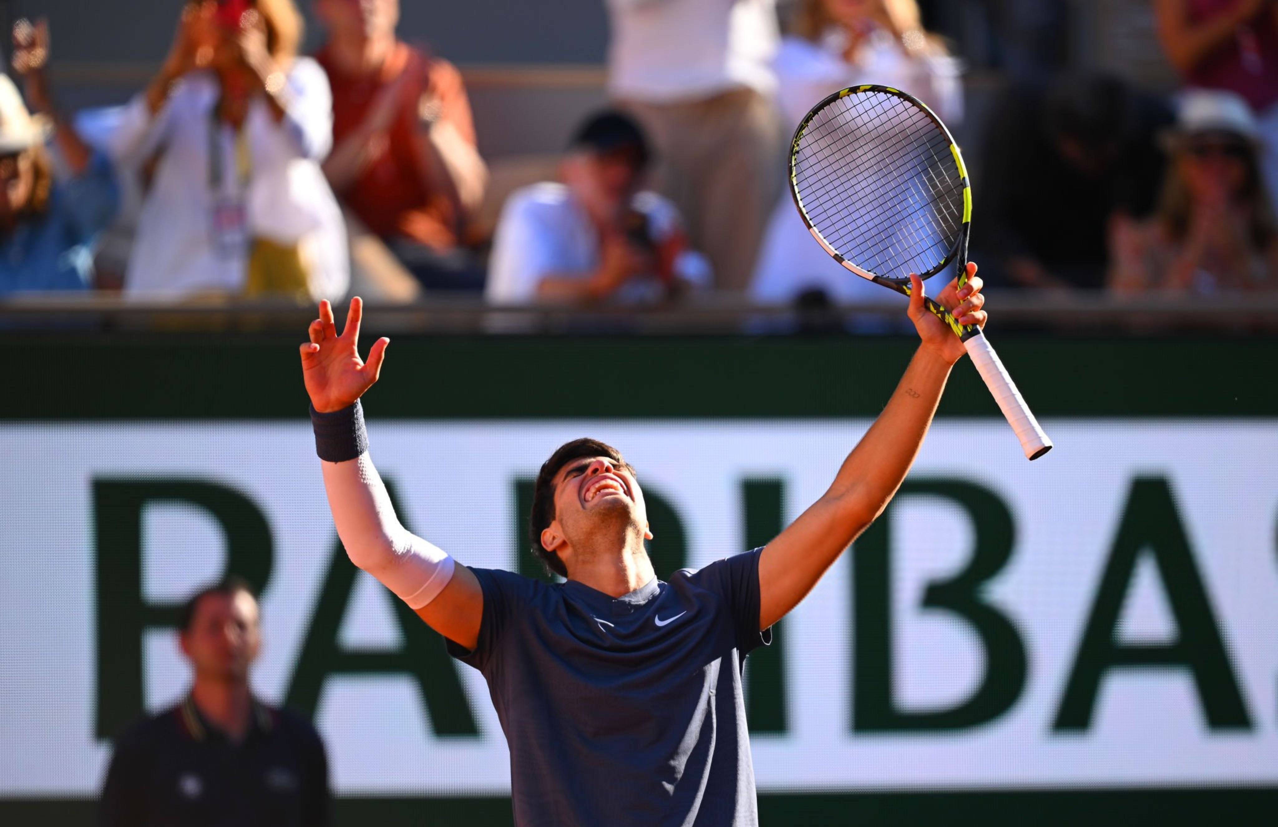 梅赛德斯轻取威廉姆斯，拉塞尔高光表现