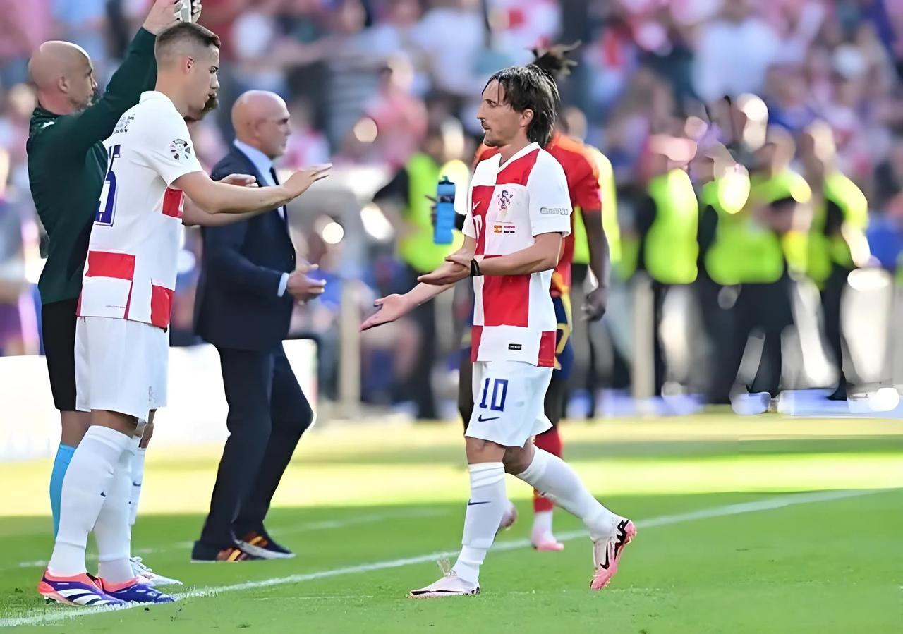 葡萄牙力克皇马，布鲁诺完成帽子戏法的简单介绍