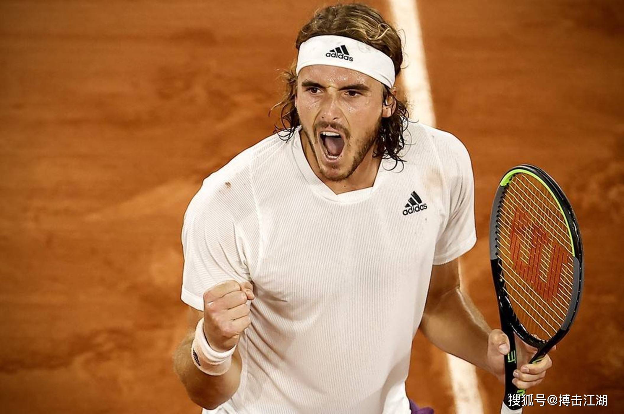 包含欧洲网球队轻取澳大利亚网球队，西西帕斯统治全场的词条