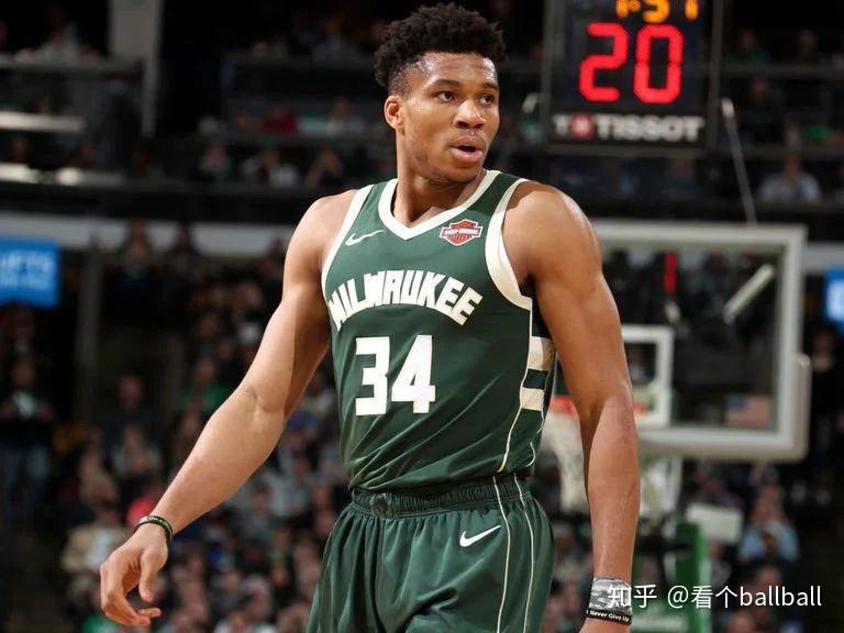 雄鹿B队轻取凯尔特人，卡鲁索高光表现