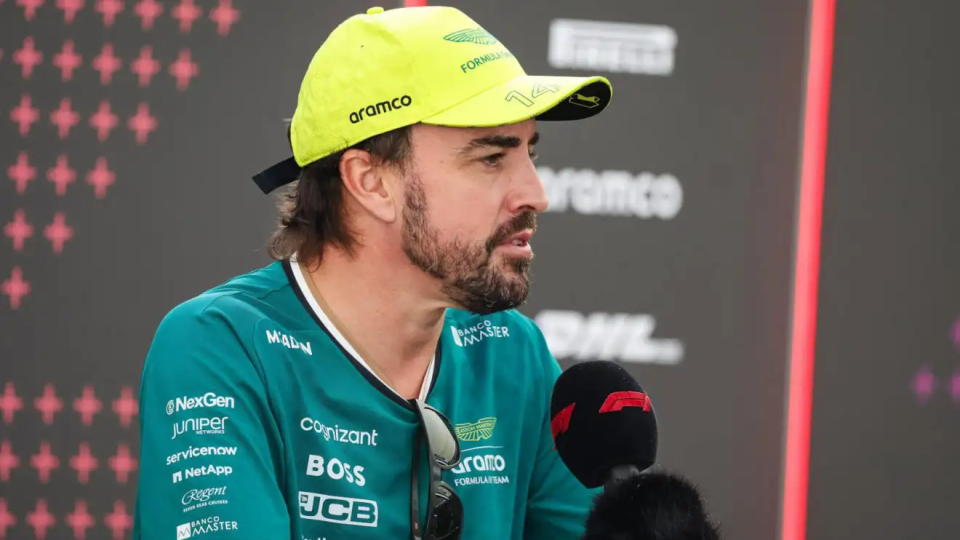 雷诺车队险胜阿斯顿马丁，阿隆索刷新纪录的简单介绍