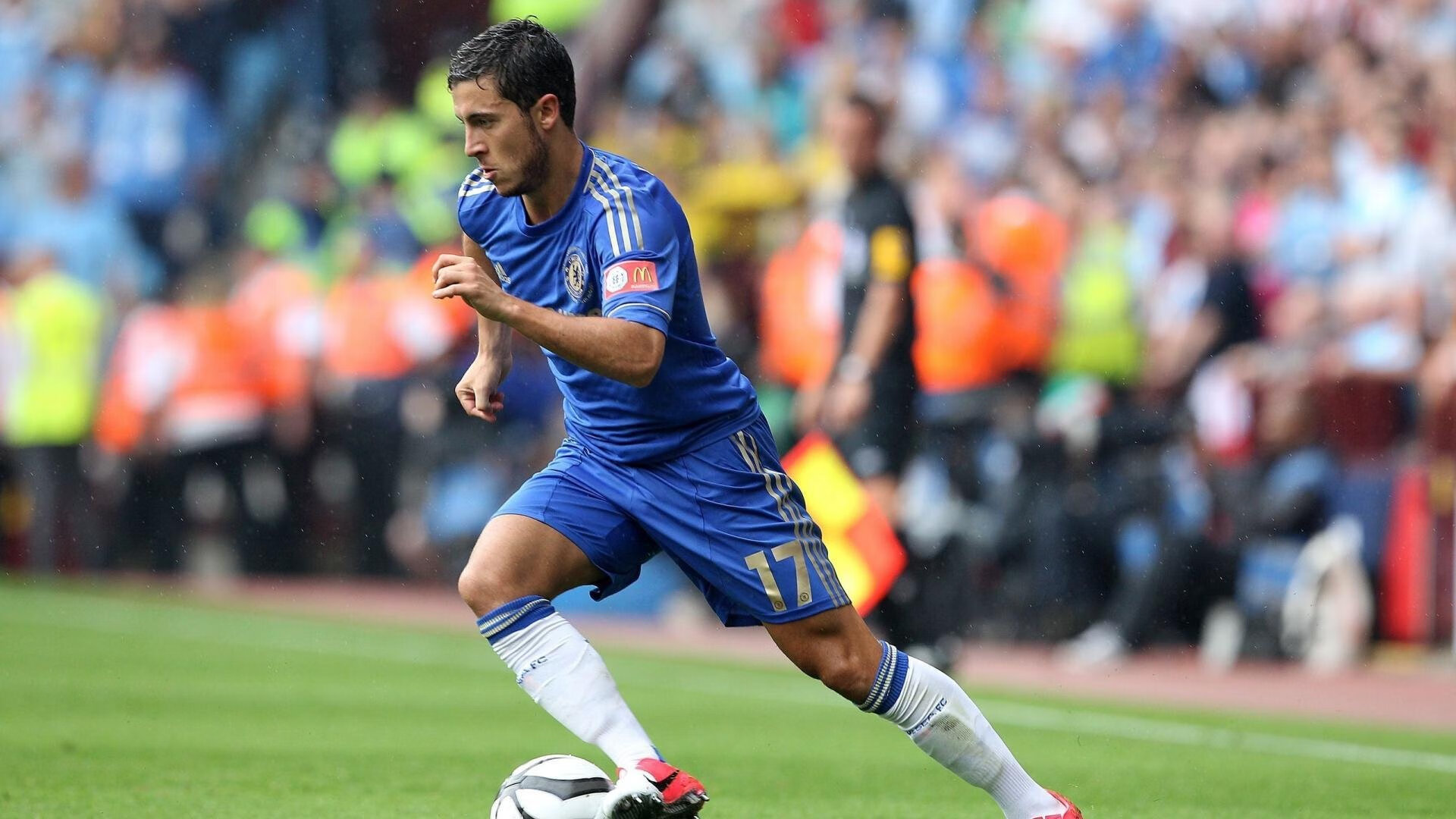 绿茵场上的和平使者,伊拉克对阵南非,孔德关键时刻的跨国界担当